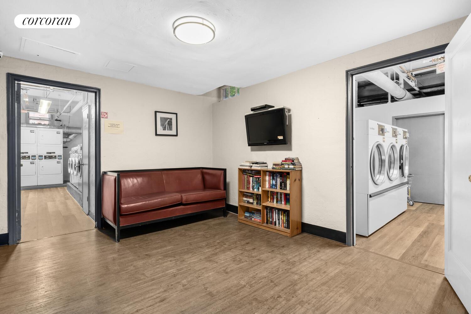 #13 photo, 9707 4TH Avenue, 브루클린 Fort Hamilton , NY 11209