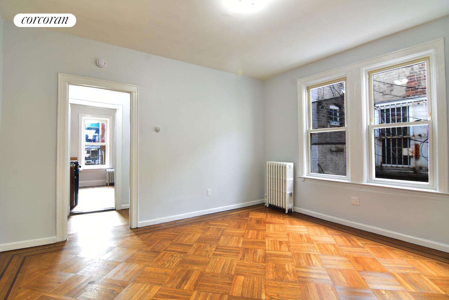 #2 photo, 1018 E 92ND Street, 布鲁克林 Canarsie , NY 11236