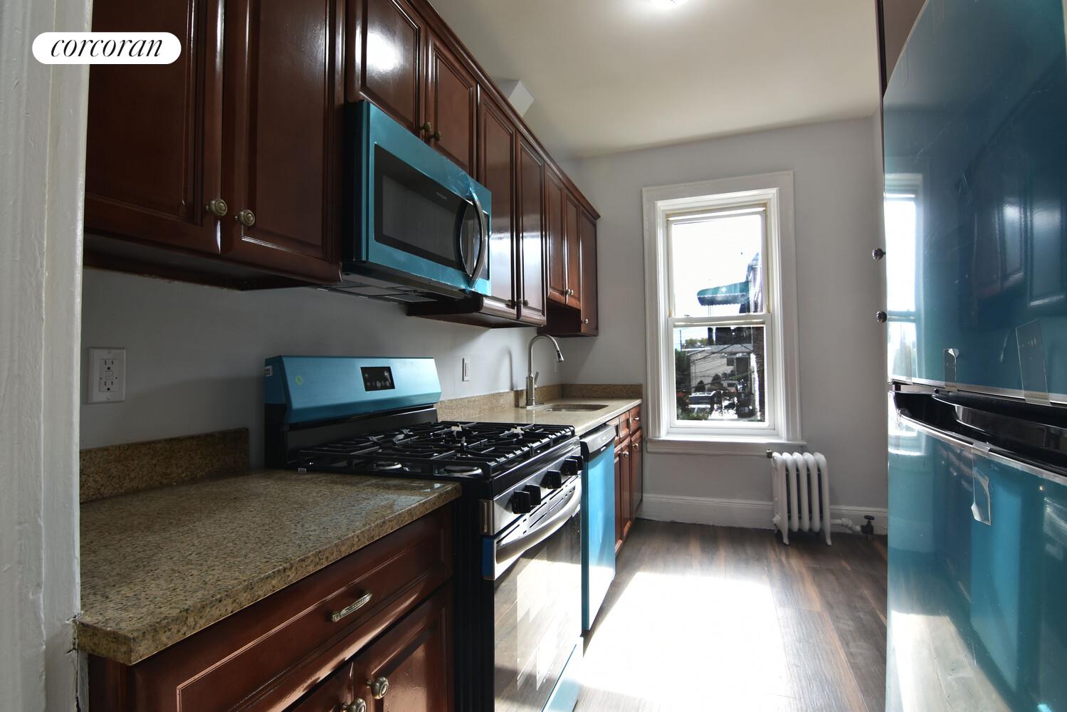 #4 photo, 1018 E 92ND Street, 布鲁克林 Canarsie , NY 11236