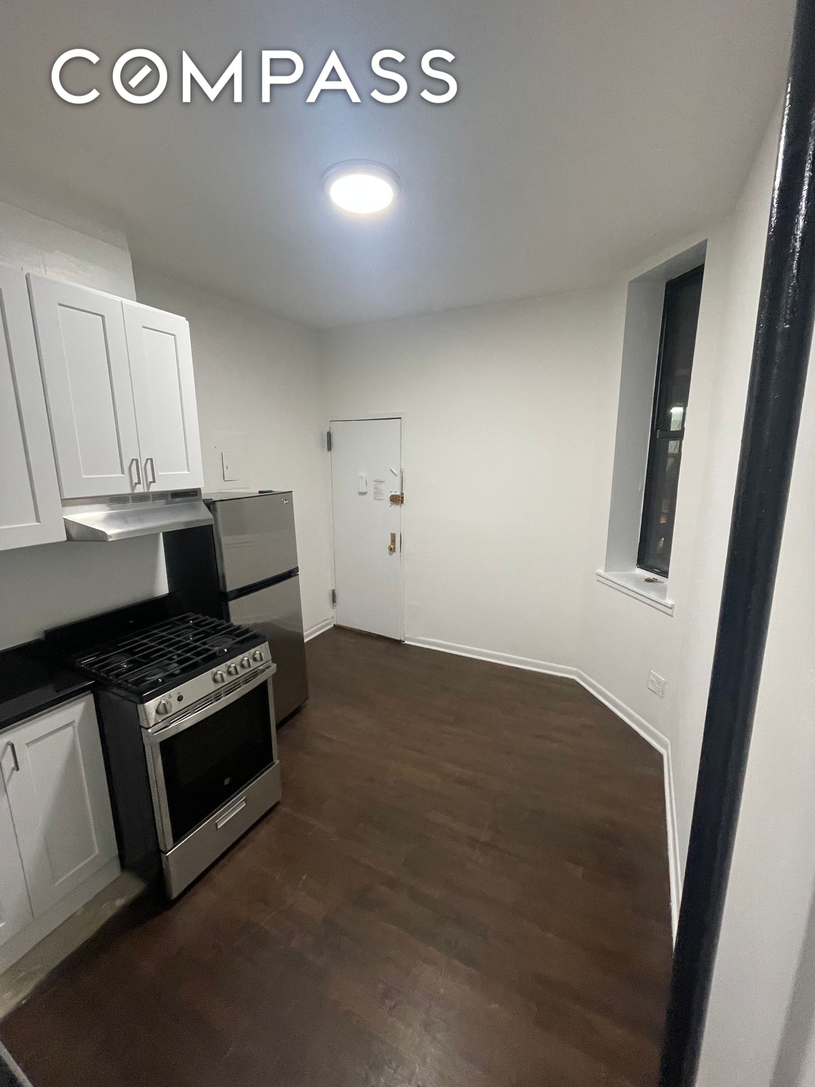 #2 photo, New York City, 맨해튼 East Village , NY 10003