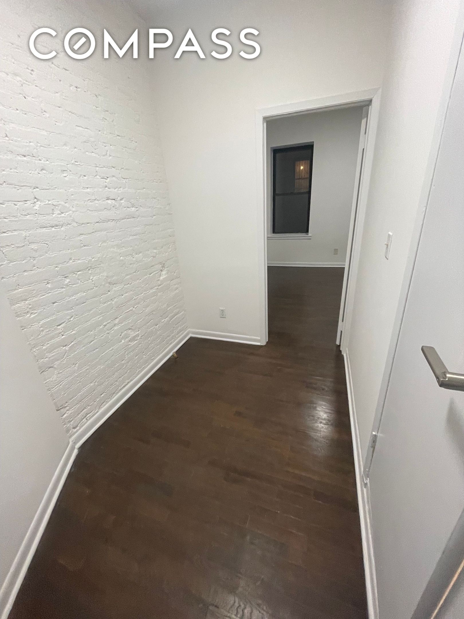 #3 photo, New York City, 맨해튼 East Village , NY 10003