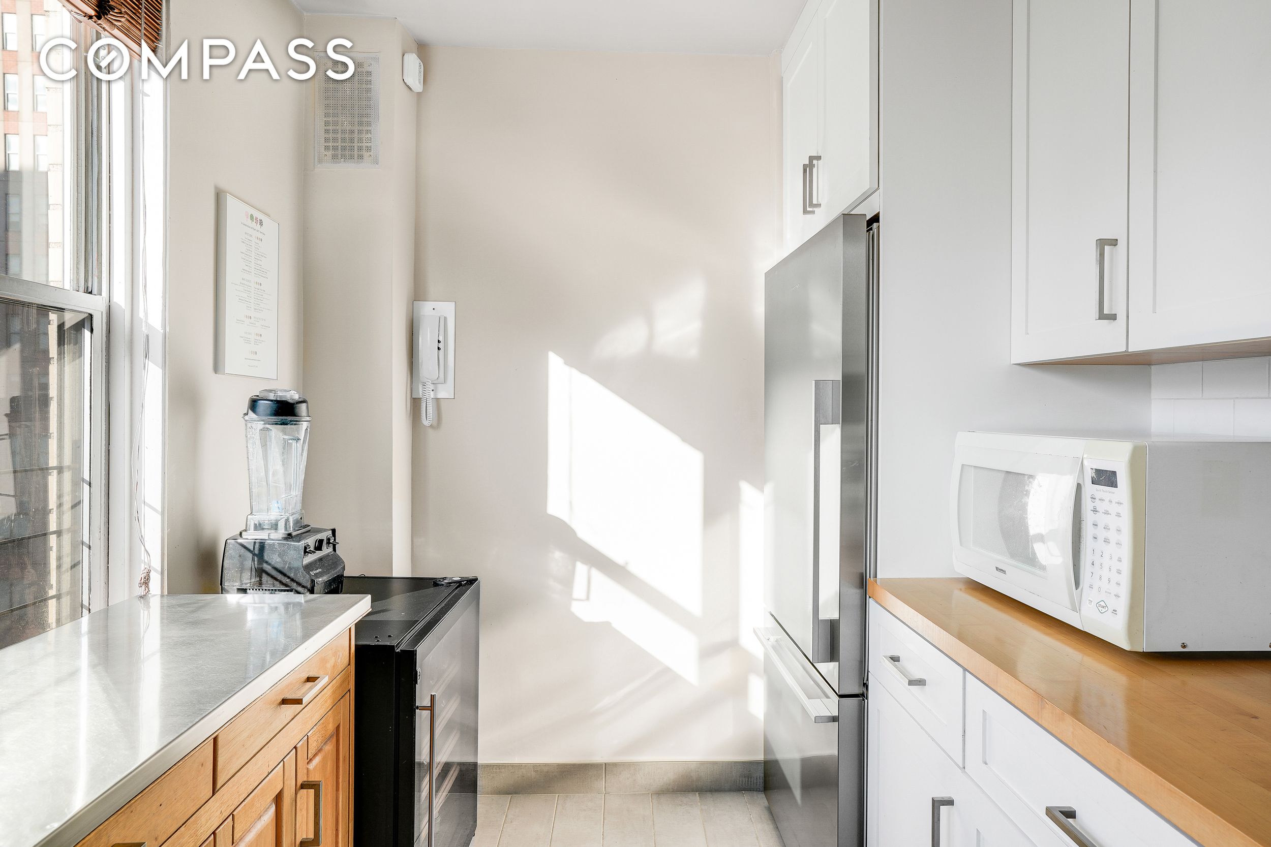 #7 photo, 201 E 37th Street, Murray Hill , NY 10016