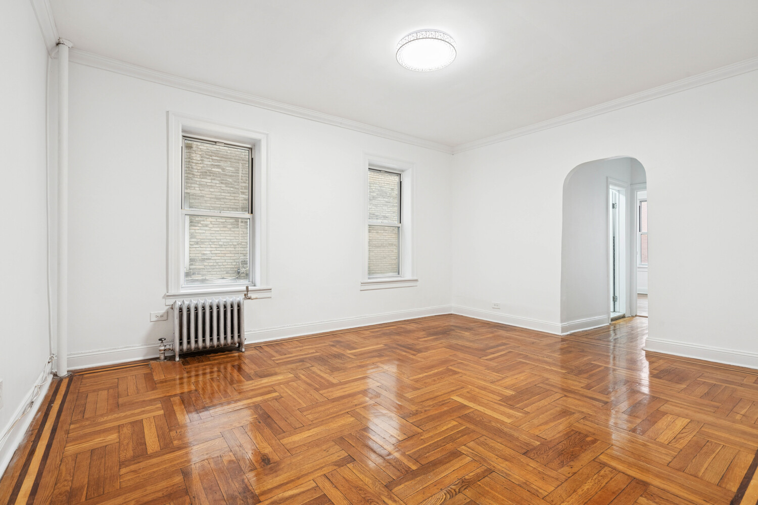 #5 photo, 811 WALTON Avenue, Concourse , NY 10451