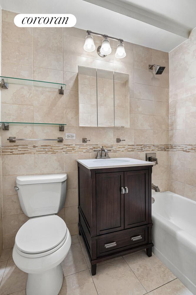 #6 photo, 241 E 76TH Street, Lenox Hill , NY 10021