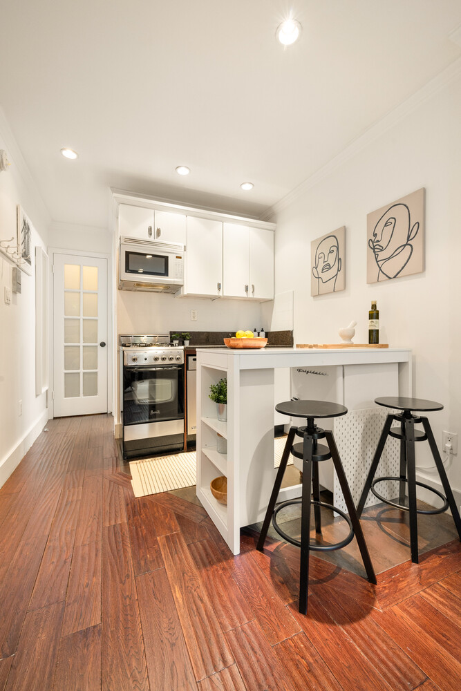 #11 photo, 88 HORATIO Street, West Village , NY 10014