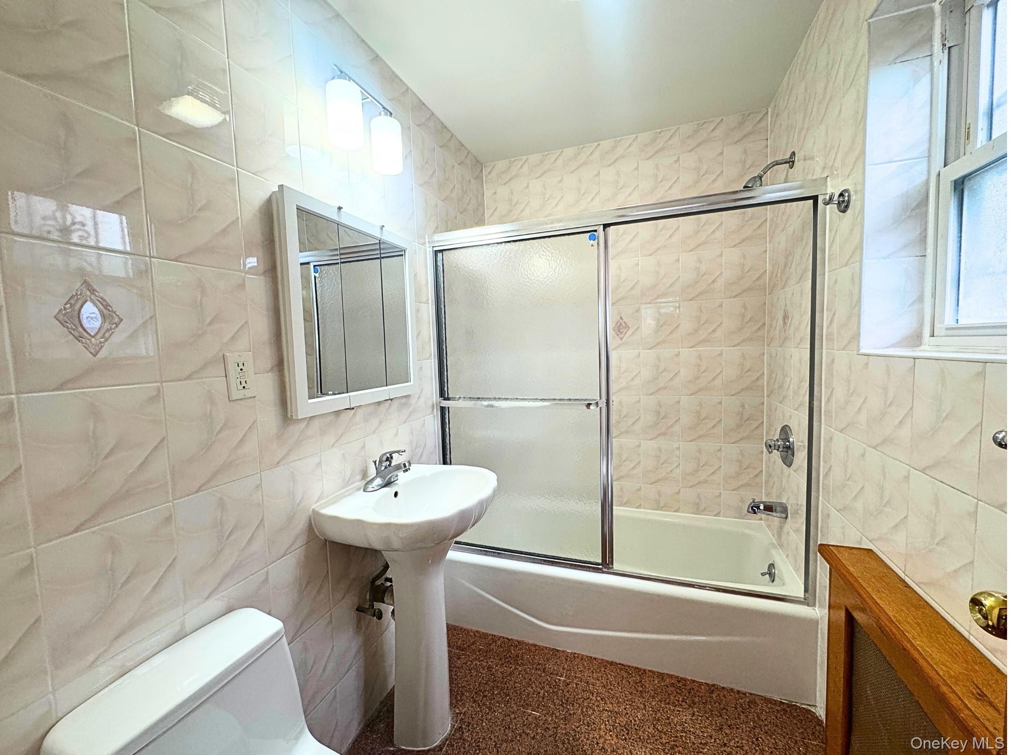 #13 photo, 62-63 Ellwell Crescent, Rego Park , NY 11374