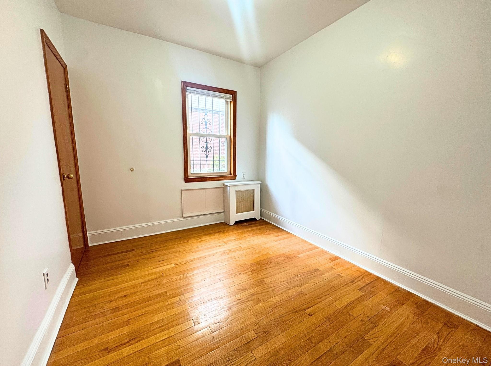 #8 photo, 62-63 Ellwell Crescent, Rego Park , NY 11374