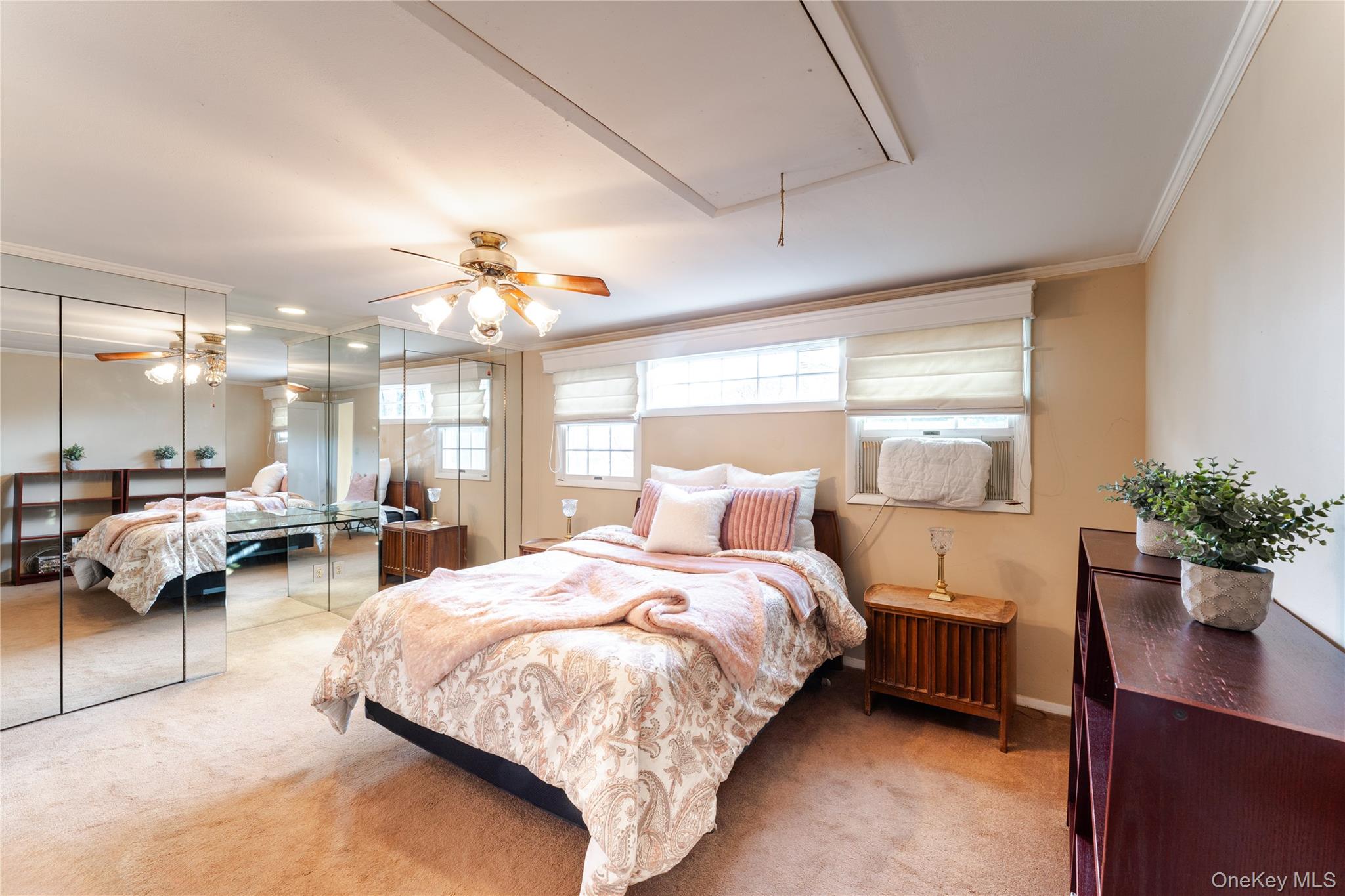 #13 photo, 16 8th Street, 长岛 Carle Place , NY 11514