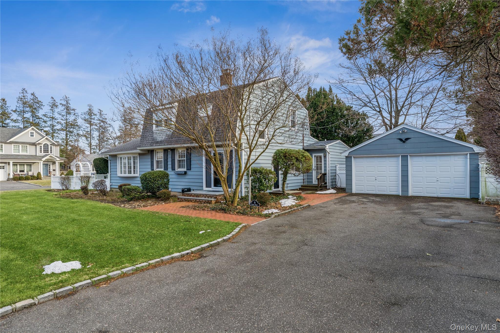 #17 photo, 16 8th Street, 长岛 Carle Place , NY 11514