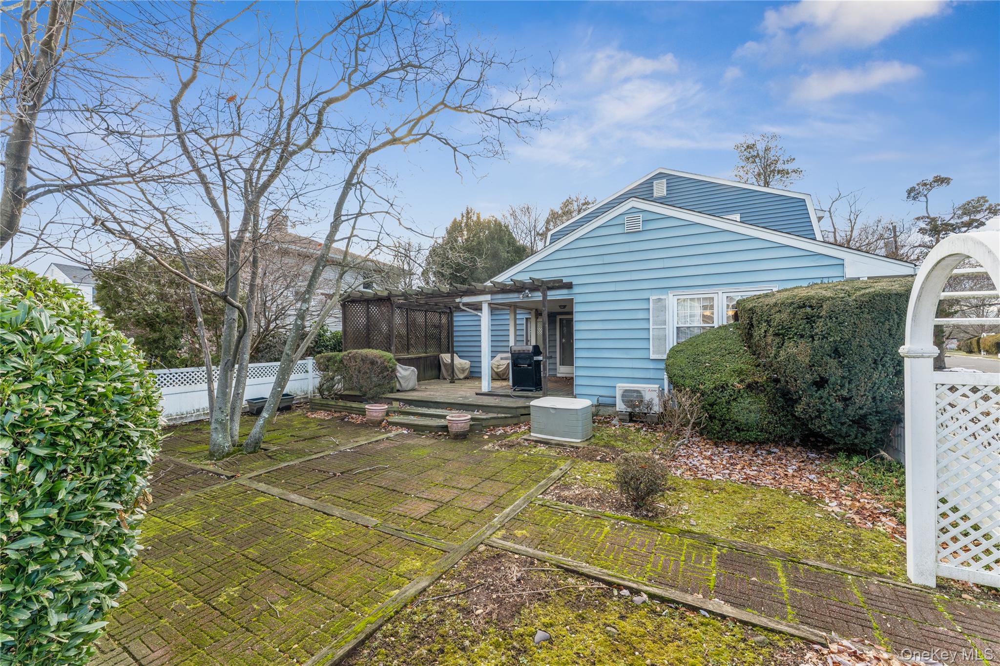 #19 photo, 16 8th Street, 长岛 Carle Place , NY 11514