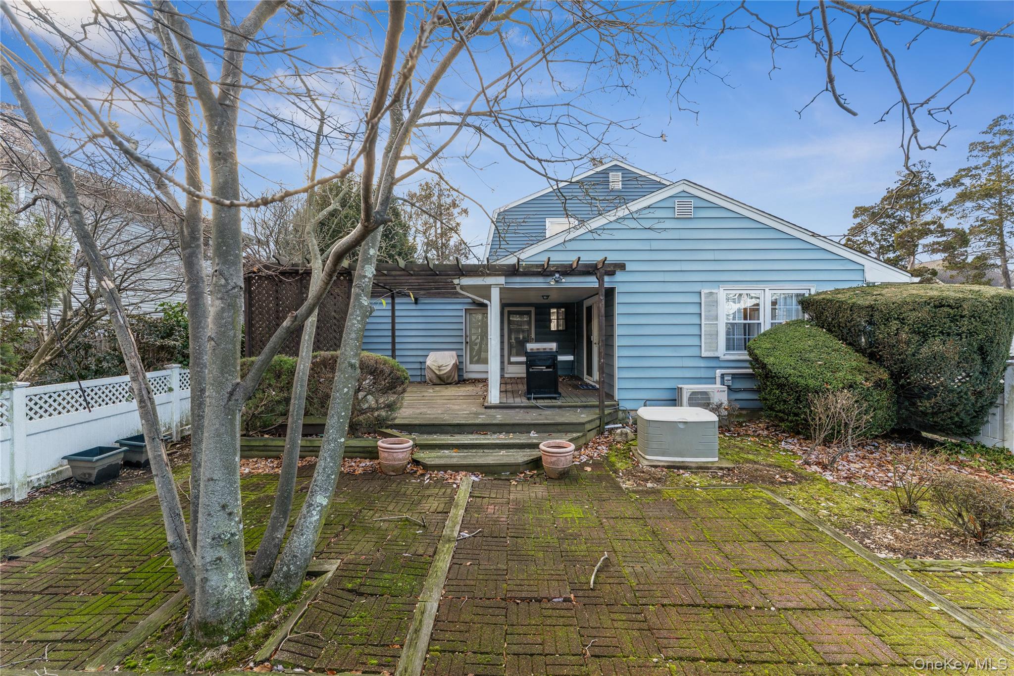 #20 photo, 16 8th Street, 长岛 Carle Place , NY 11514