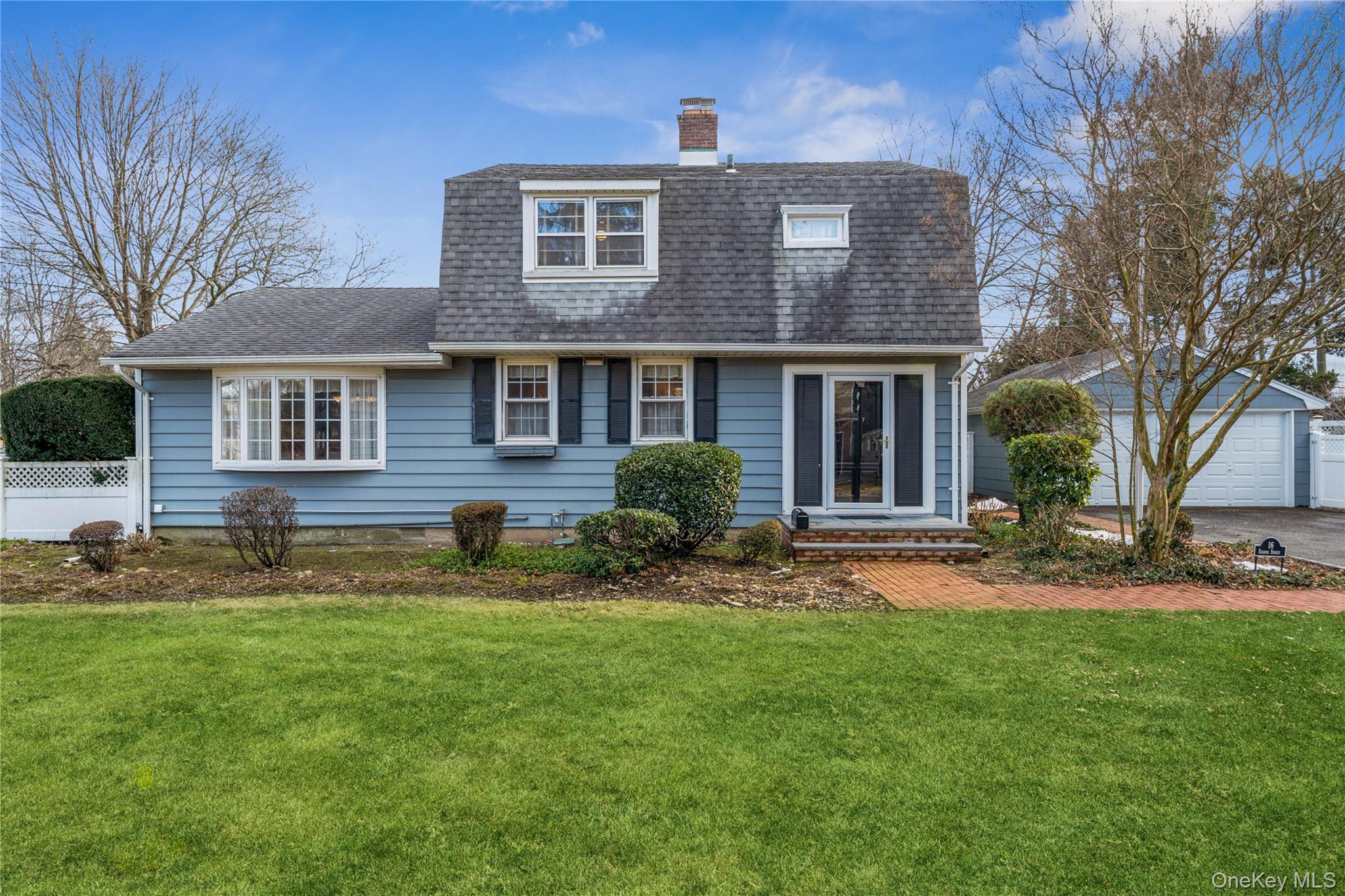 #3 photo, 16 8th Street, 长岛 Carle Place , NY 11514