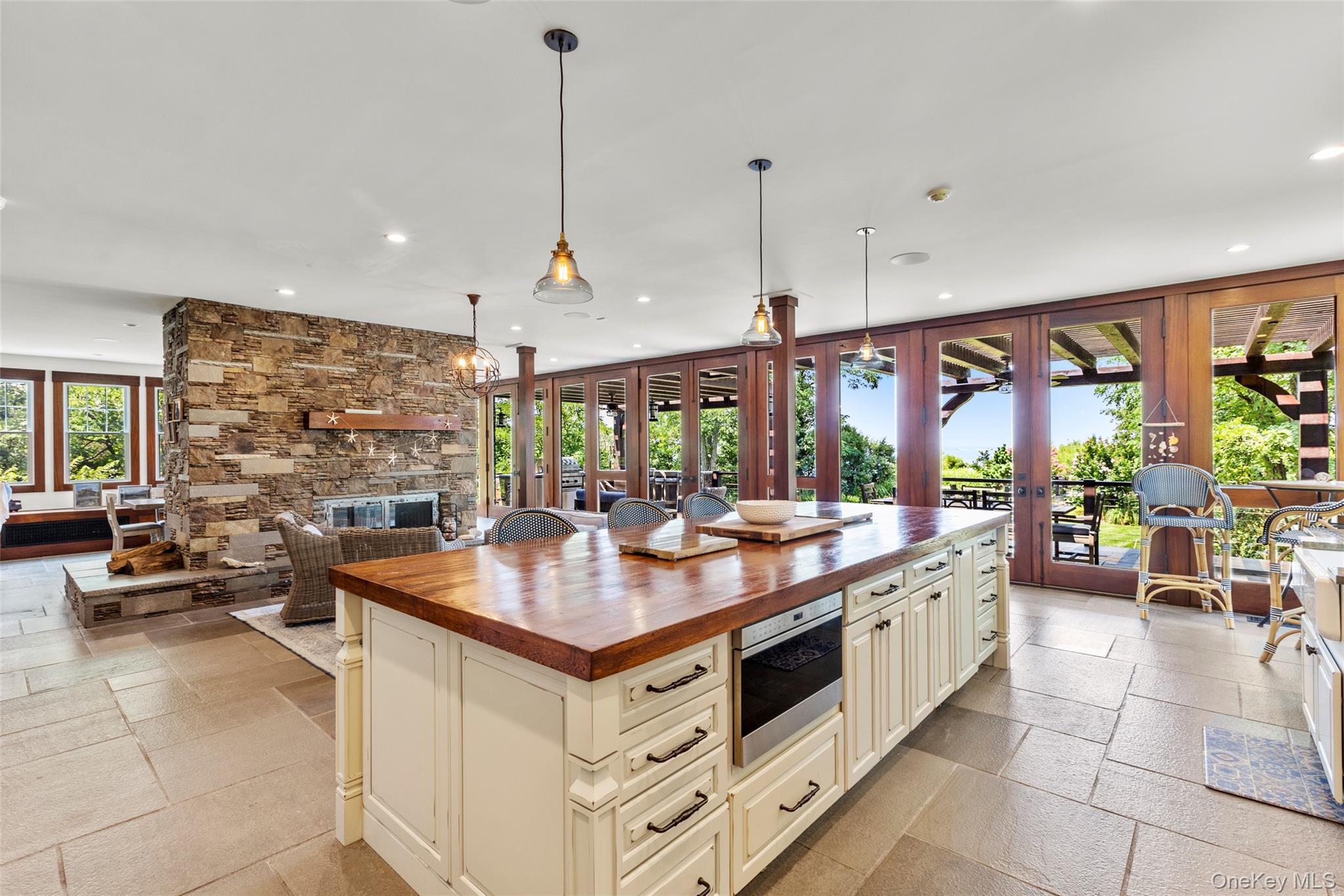 #11 photo, 16 Old Field Woods Road, Setauket , NY 11733