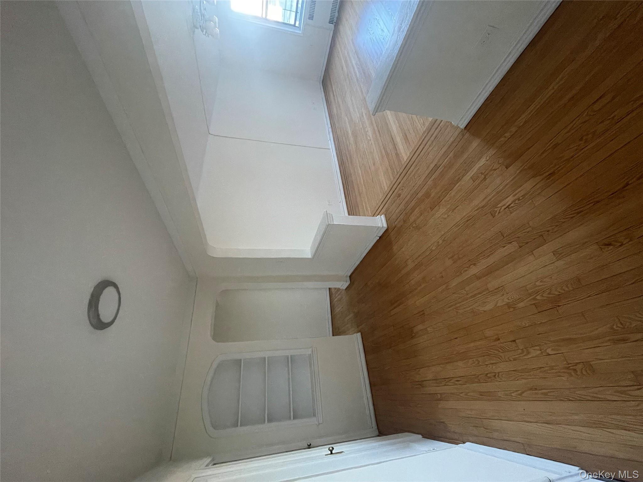 #17 photo, 118-14 83rd Avenue, 뉴욕퀸즈 Kew Gardens , NY 11415