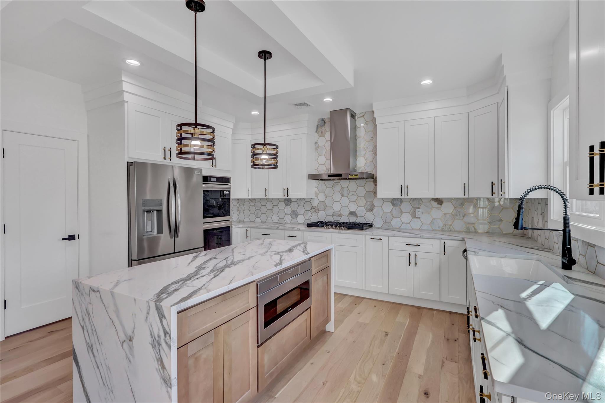 #13 photo, 12 Dahlia Lane, Wantagh , NY 11793