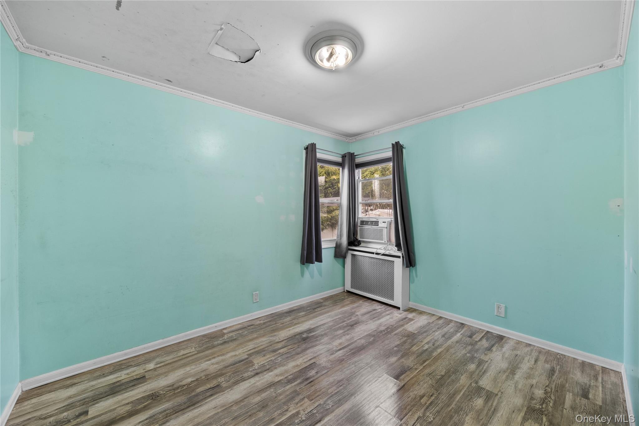 #13 photo, 7 East Court, Bethpage , NY 11714