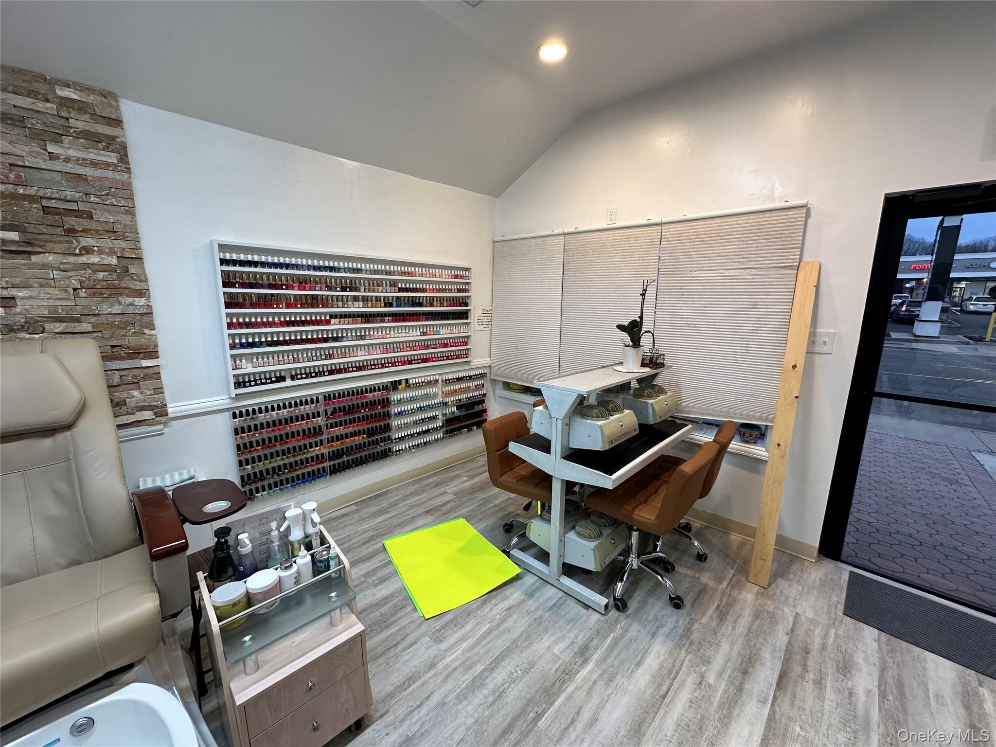 #5 photo, 120 Jackson Avenue, Syosset , NY 11791