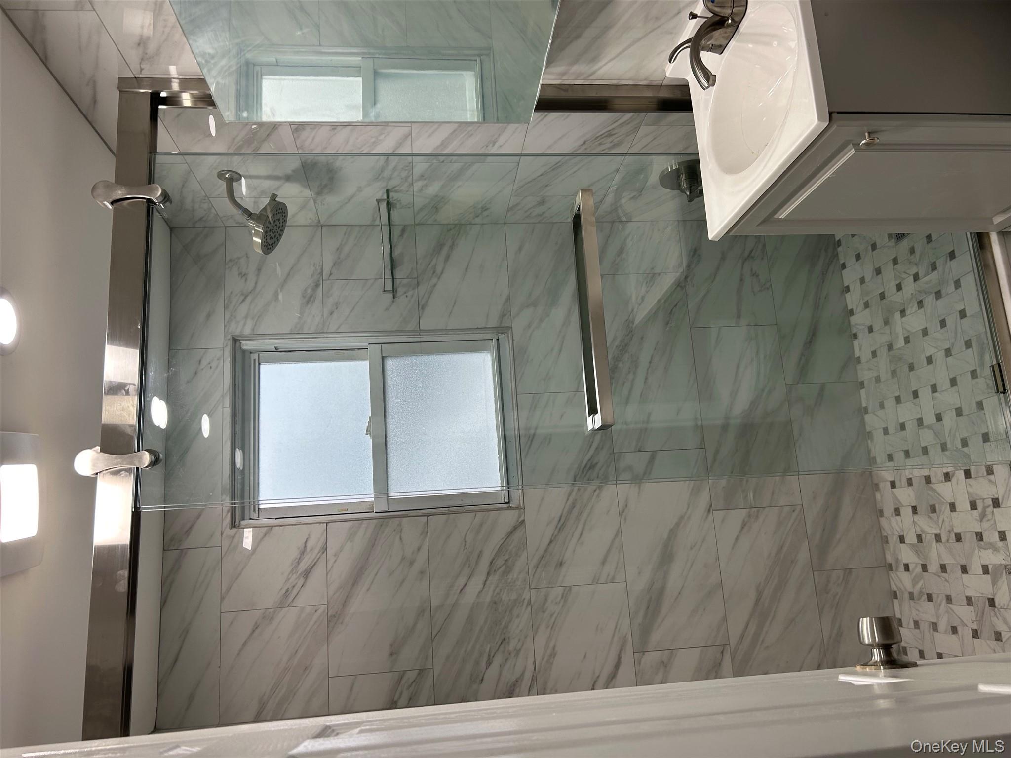 #4 photo, 42 Princeton Street, नासाउ काउंटी Valley Stream , NY 11580