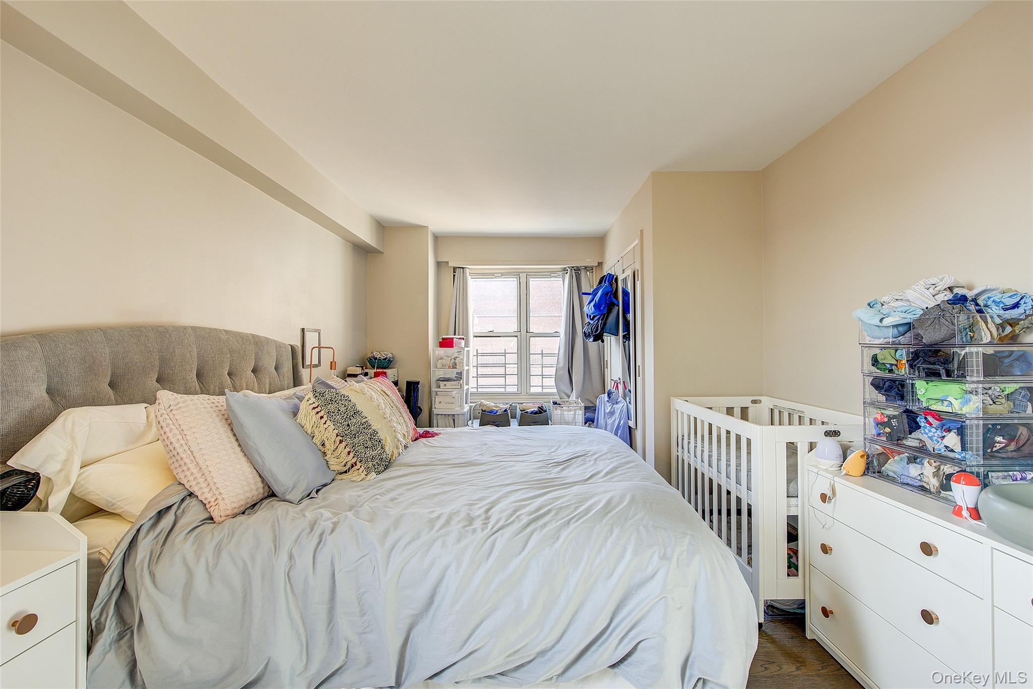 #15 photo, 107-40 Queens Boulevard, Forest Hills , NY 11375