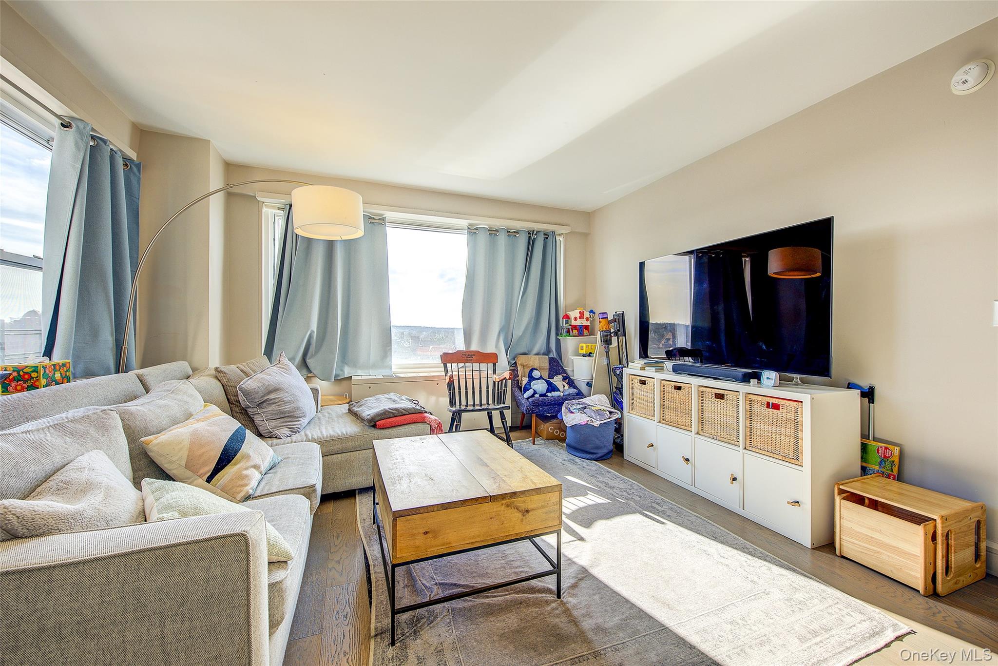 #4 photo, 107-40 Queens Boulevard, Forest Hills , NY 11375