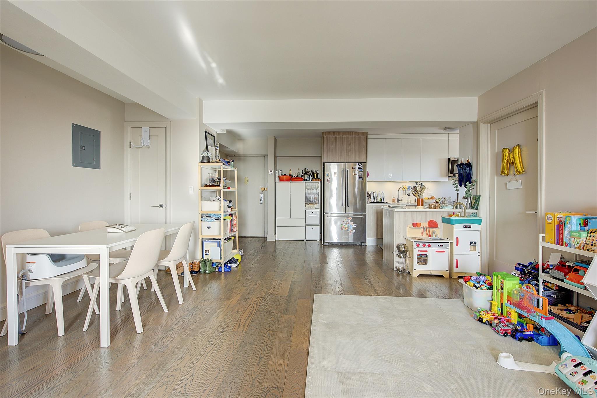 #7 photo, 107-40 Queens Boulevard, Forest Hills , NY 11375