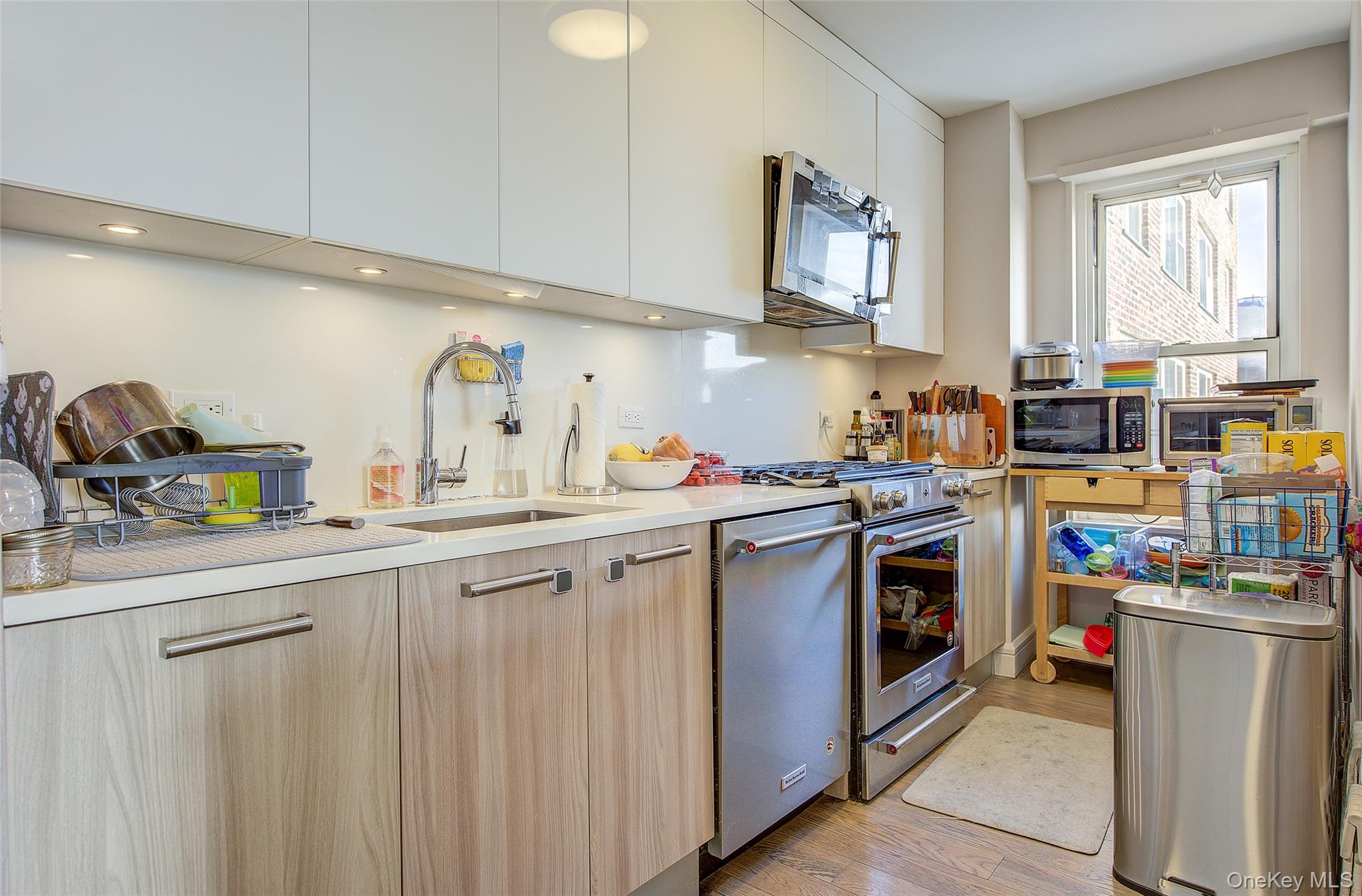 #9 photo, 107-40 Queens Boulevard, Forest Hills , NY 11375