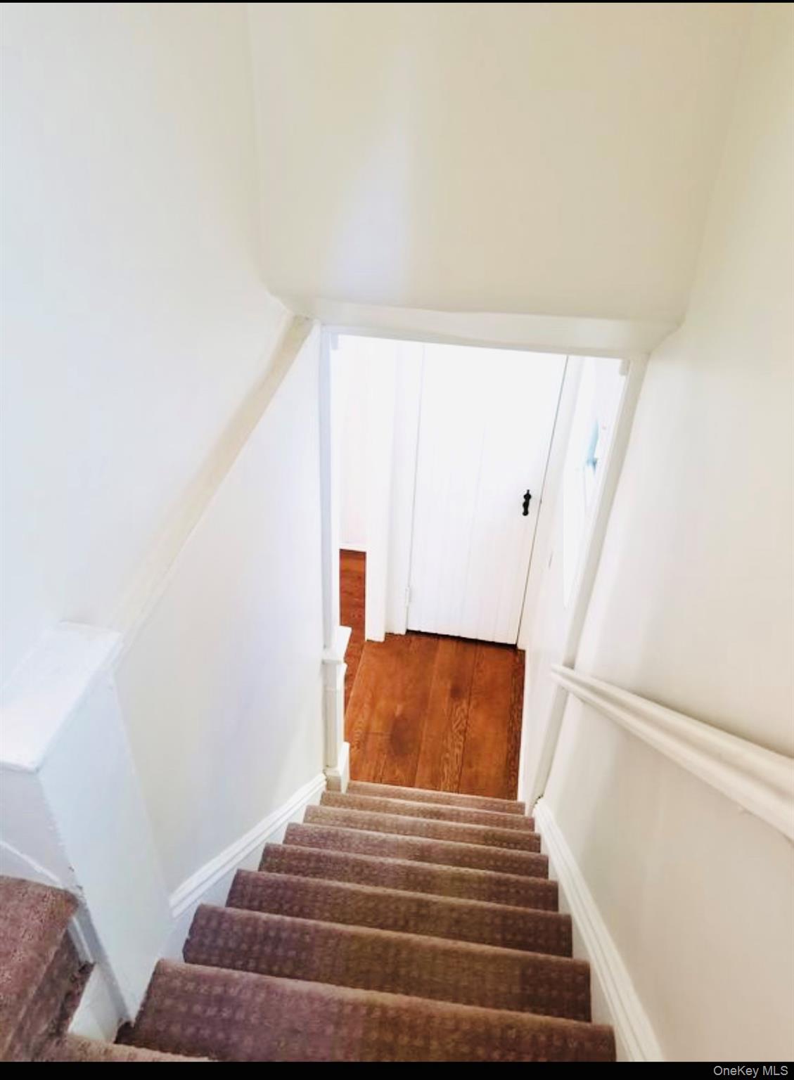 #12 photo, 19022 111th Road, קווינס Saint Albans , NY 11412