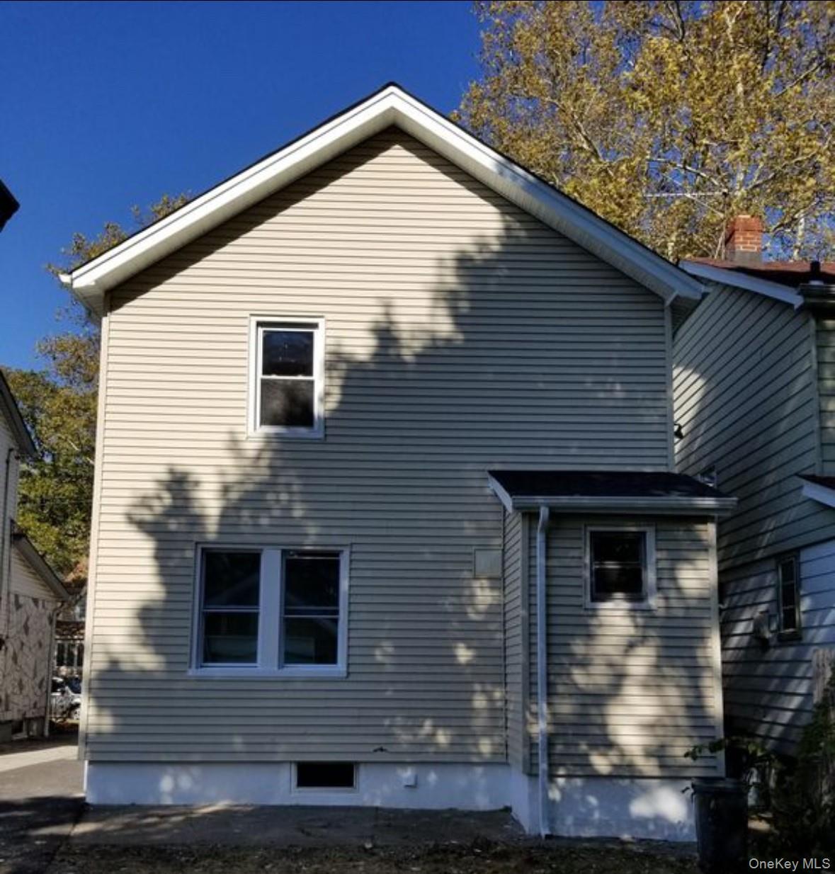 #9 photo, 19022 111th Road, קווינס Saint Albans , NY 11412