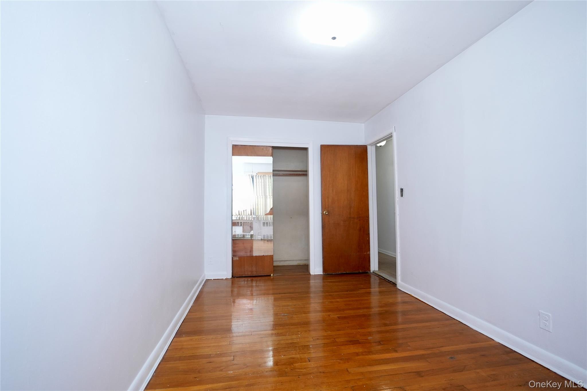 #10 photo, 130-04 130th Street, קווינס South Ozone Park , NY 11420