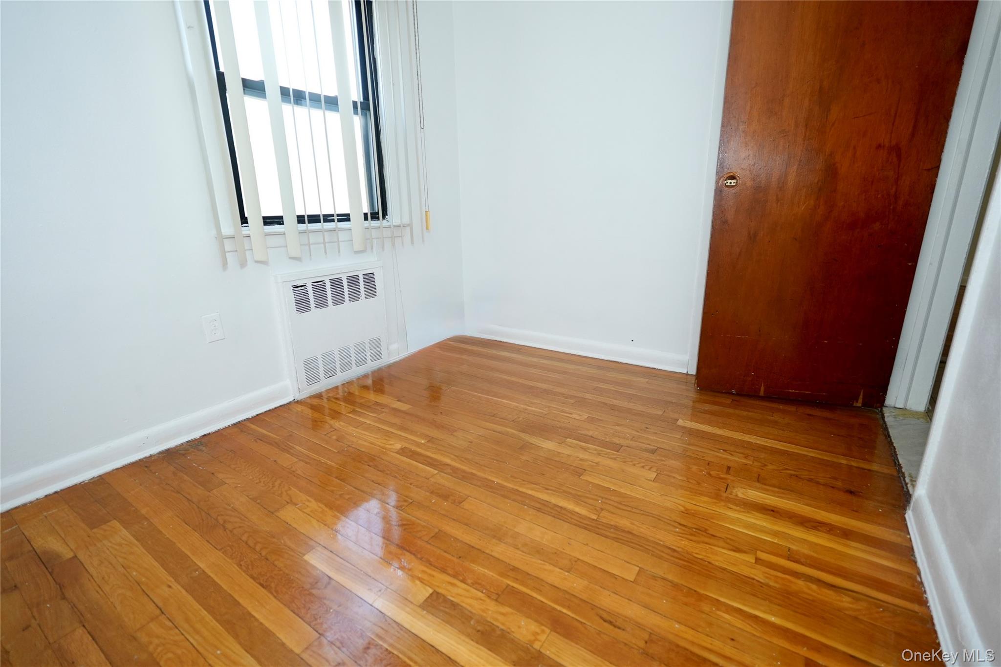 #13 photo, 130-04 130th Street, קווינס South Ozone Park , NY 11420