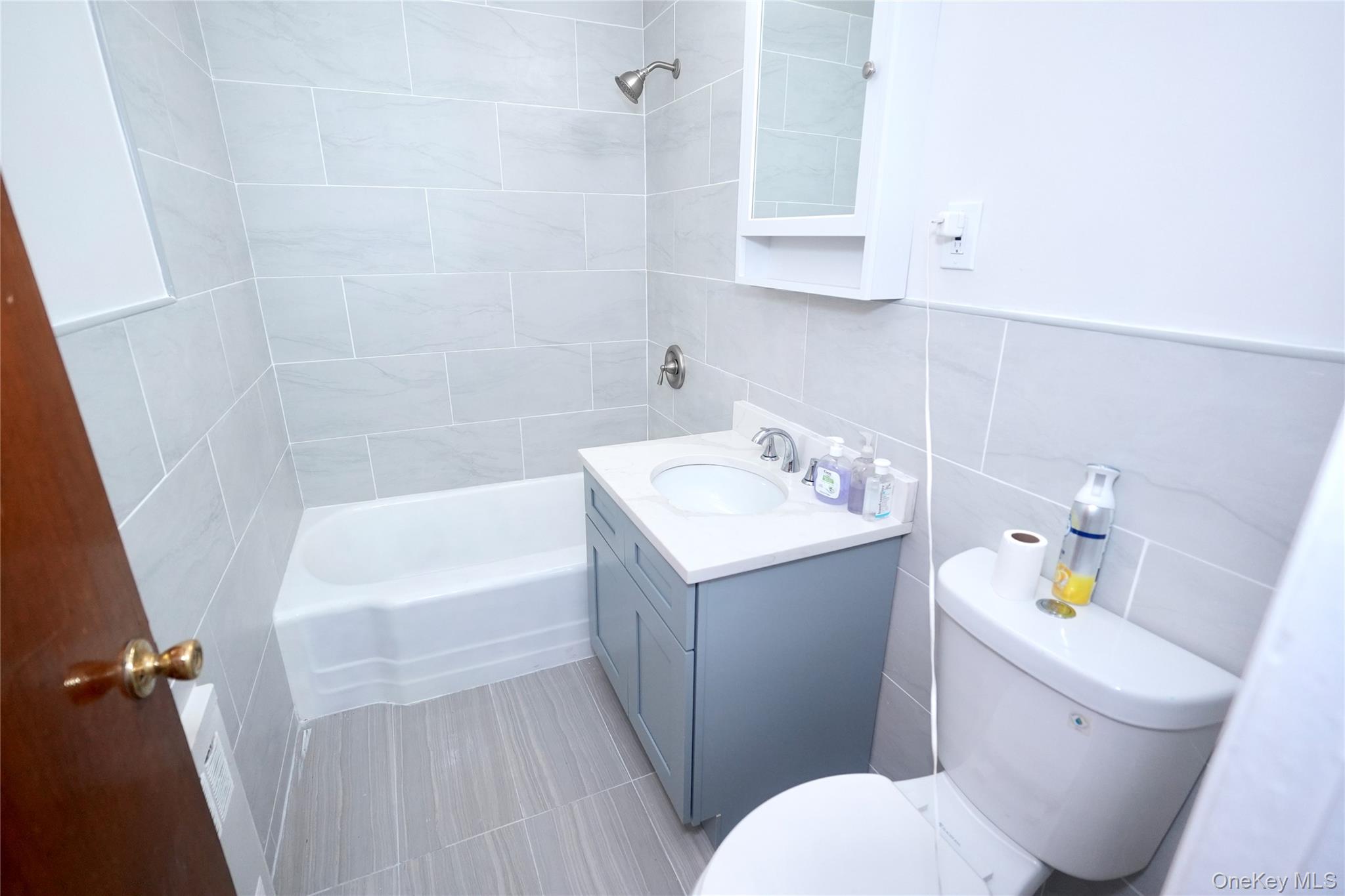 #18 photo, 130-04 130th Street, קווינס South Ozone Park , NY 11420