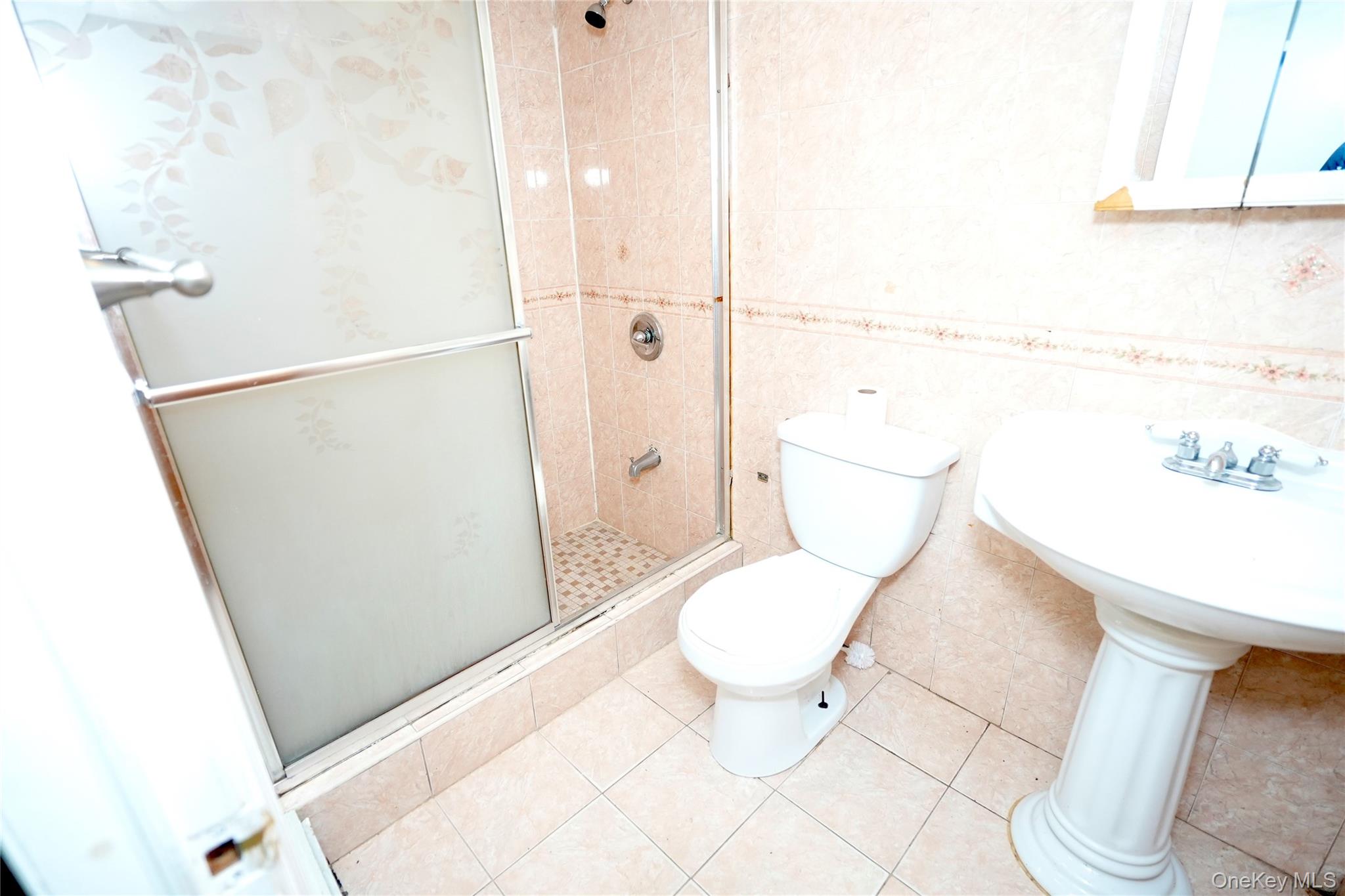 #5 photo, 130-04 130th Street, קווינס South Ozone Park , NY 11420