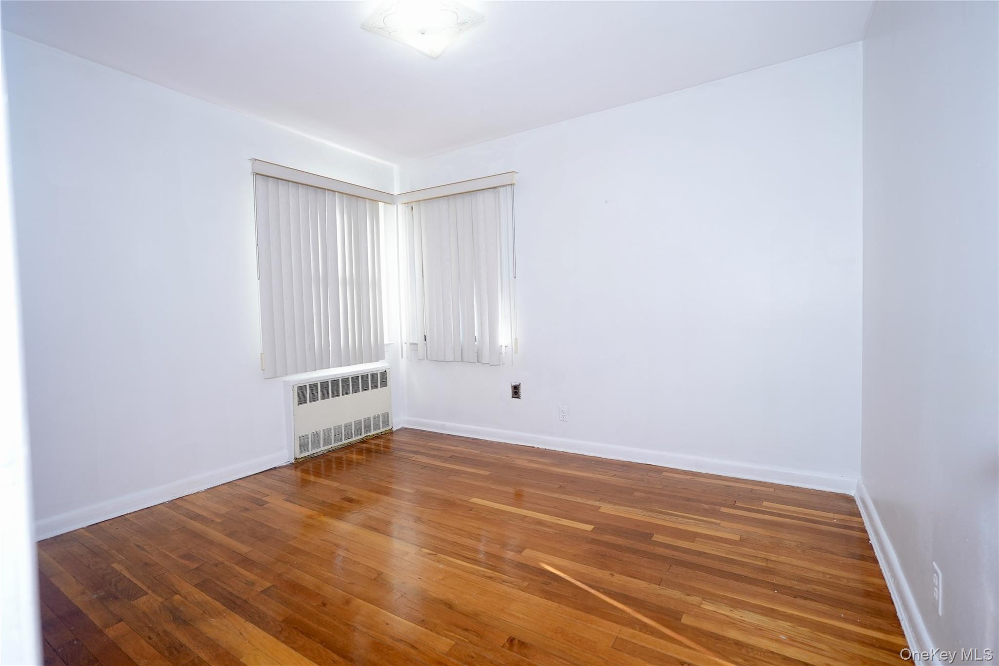 #7 photo, 130-04 130th Street, קווינס South Ozone Park , NY 11420