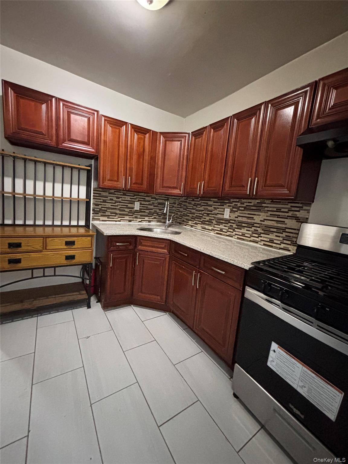 #2 photo, 10227 129th St, Richmond Hill S. , NY 11419