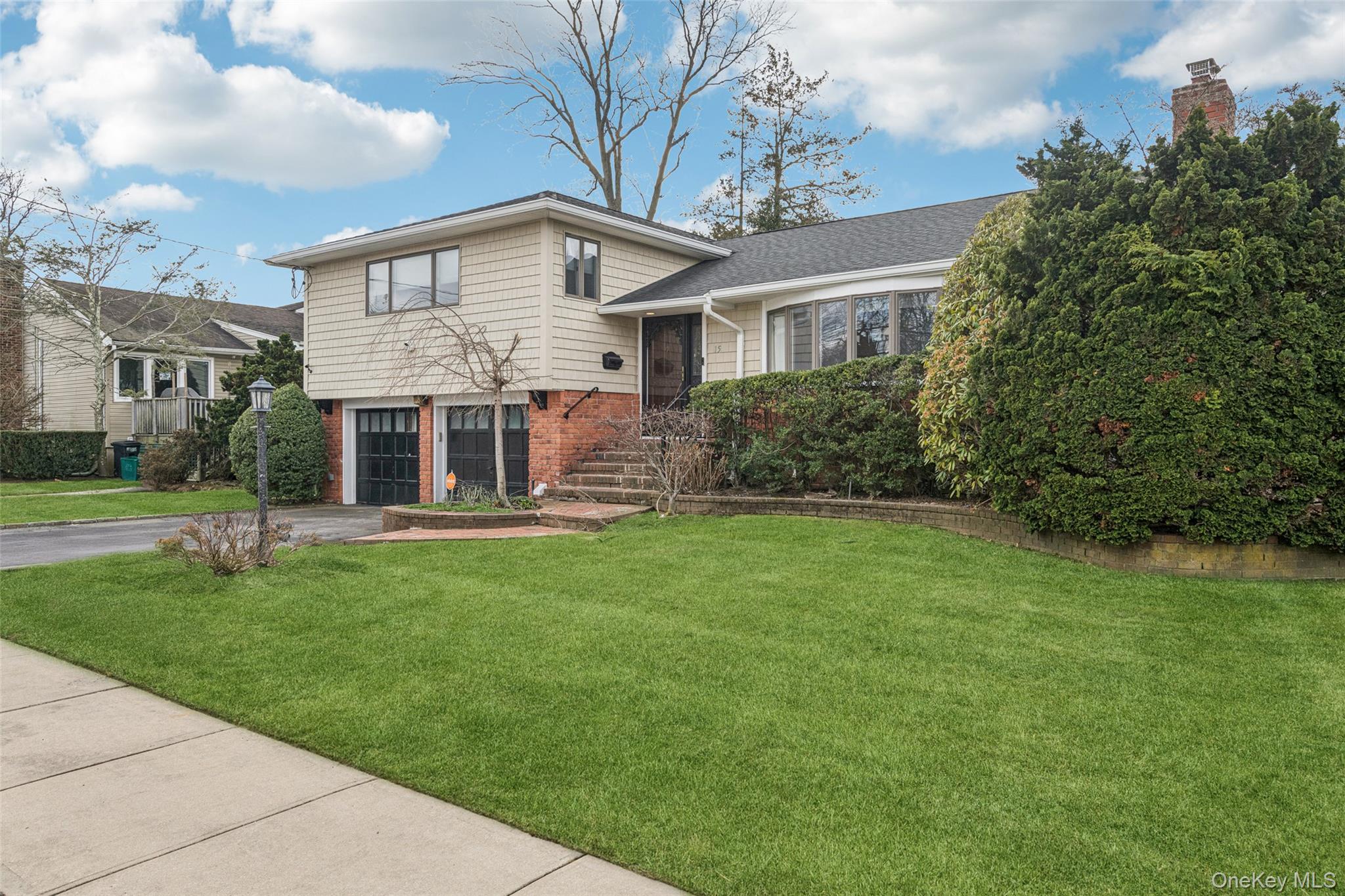 #1 photo, 15 Baylis Place, Lynbrook , NY 11563
