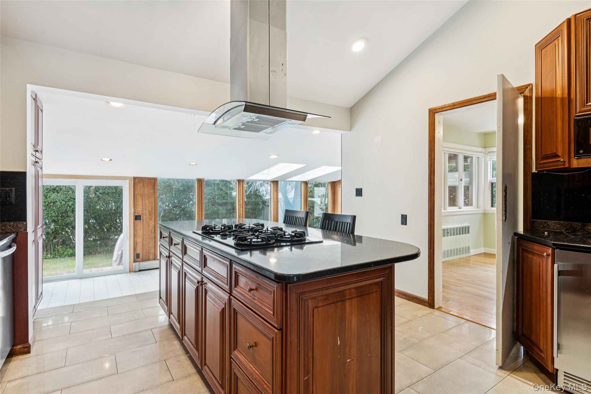 #15 photo, 15 Baylis Place, Lynbrook , NY 11563