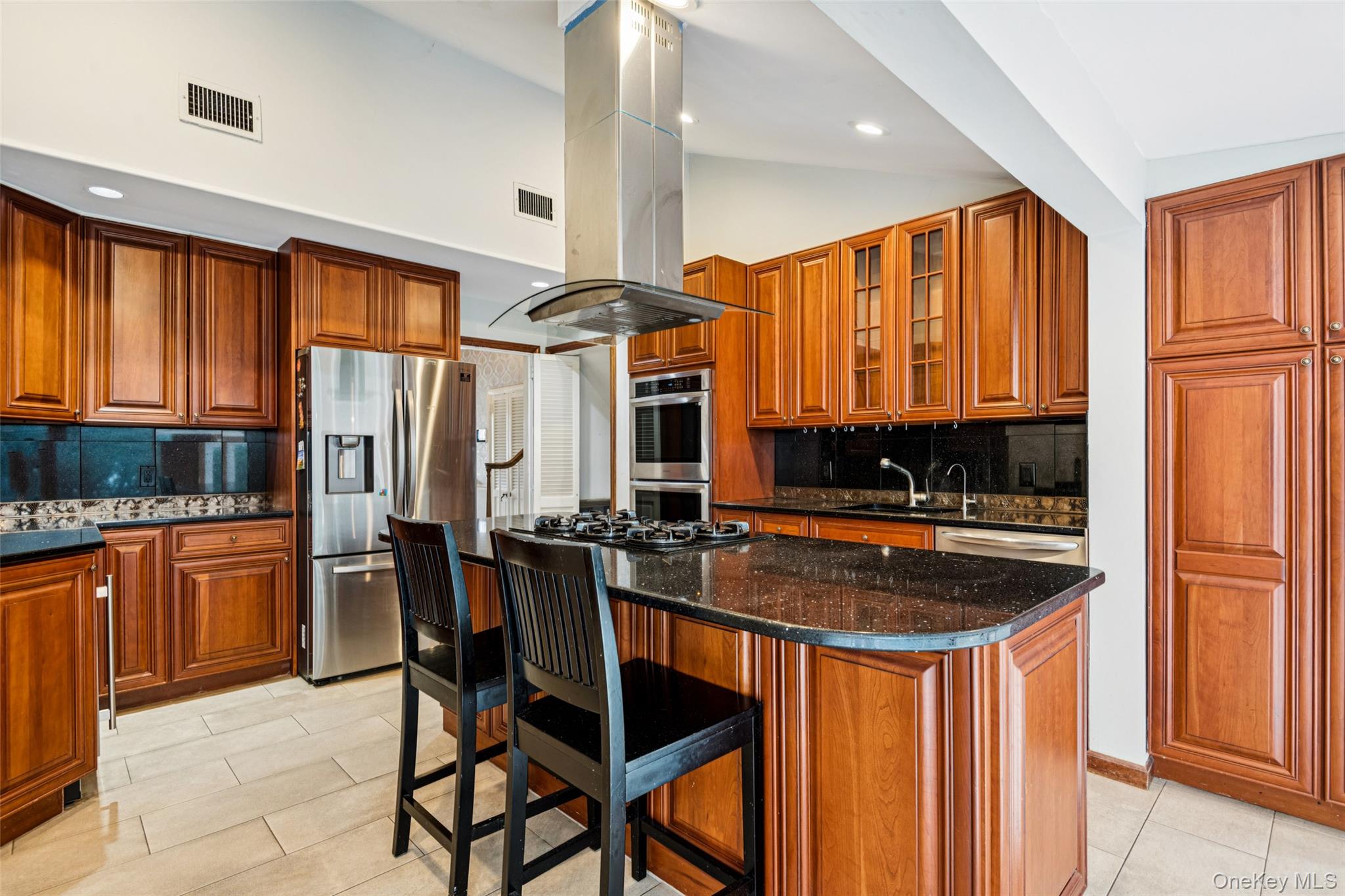 #16 photo, 15 Baylis Place, Lynbrook , NY 11563