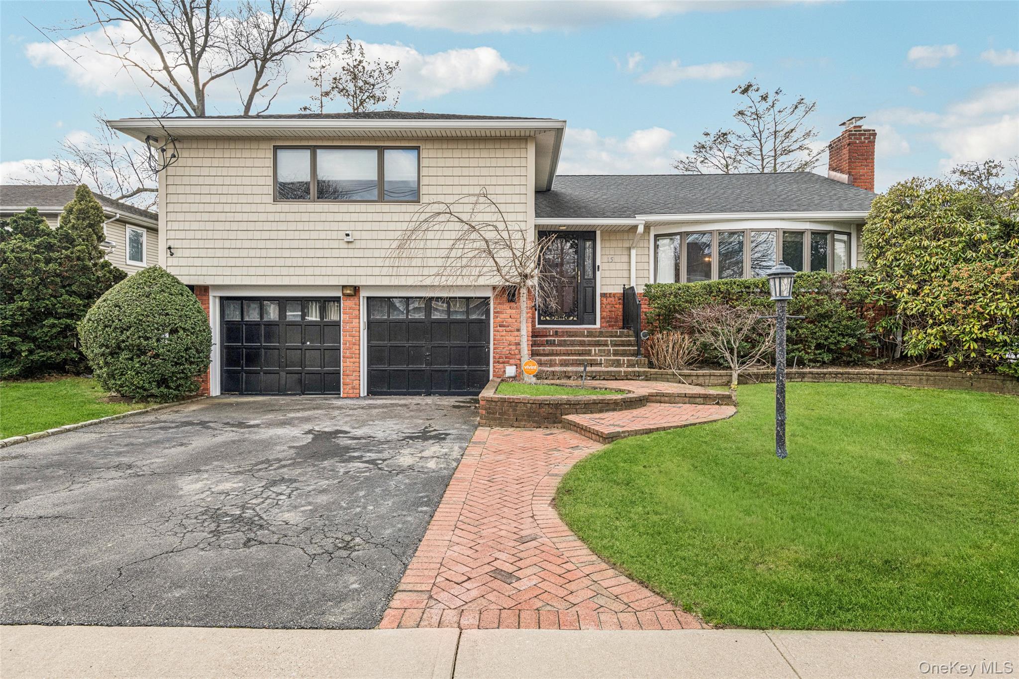 #2 photo, 15 Baylis Place, Lynbrook , NY 11563