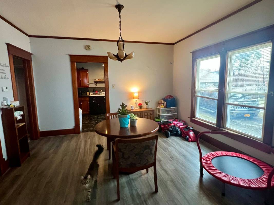 #12 photo, 18 W Eighth Avenue, Gloversville , NY 12078