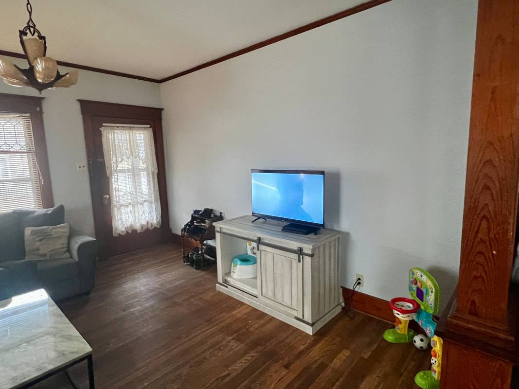 #14 photo, 18 W Eighth Avenue, Gloversville , NY 12078