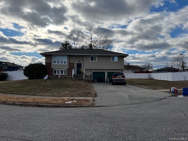 #1 photo, 6 Bark Court, מחוז סאפוק Deer Park , NY 11729