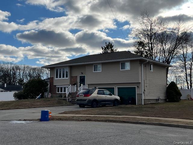 #2 photo, 6 Bark Court, מחוז סאפוק Deer Park , NY 11729