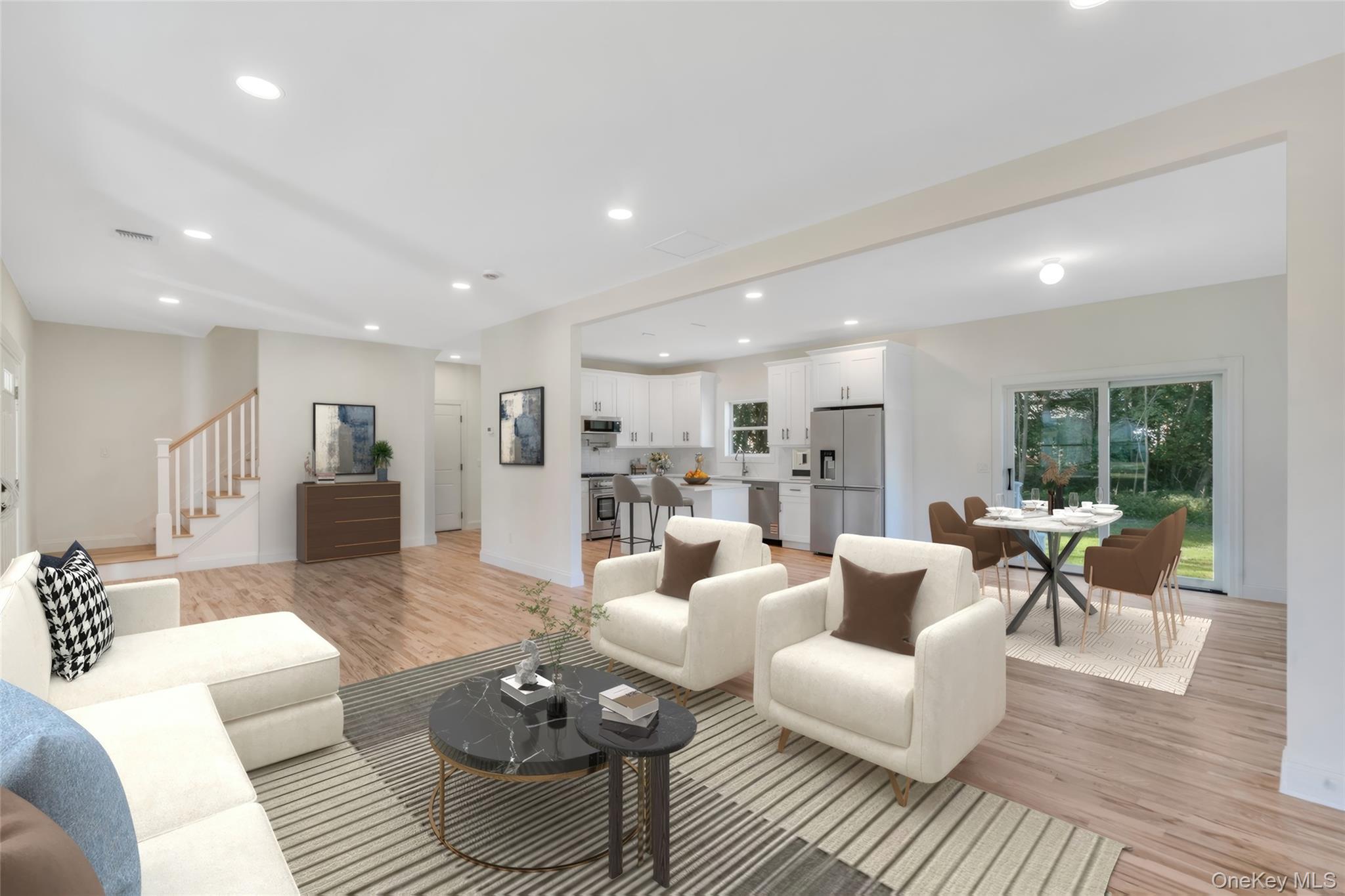 #17 photo, 817 Pondview Road, מחוז סאפוק Riverhead , NY 11901