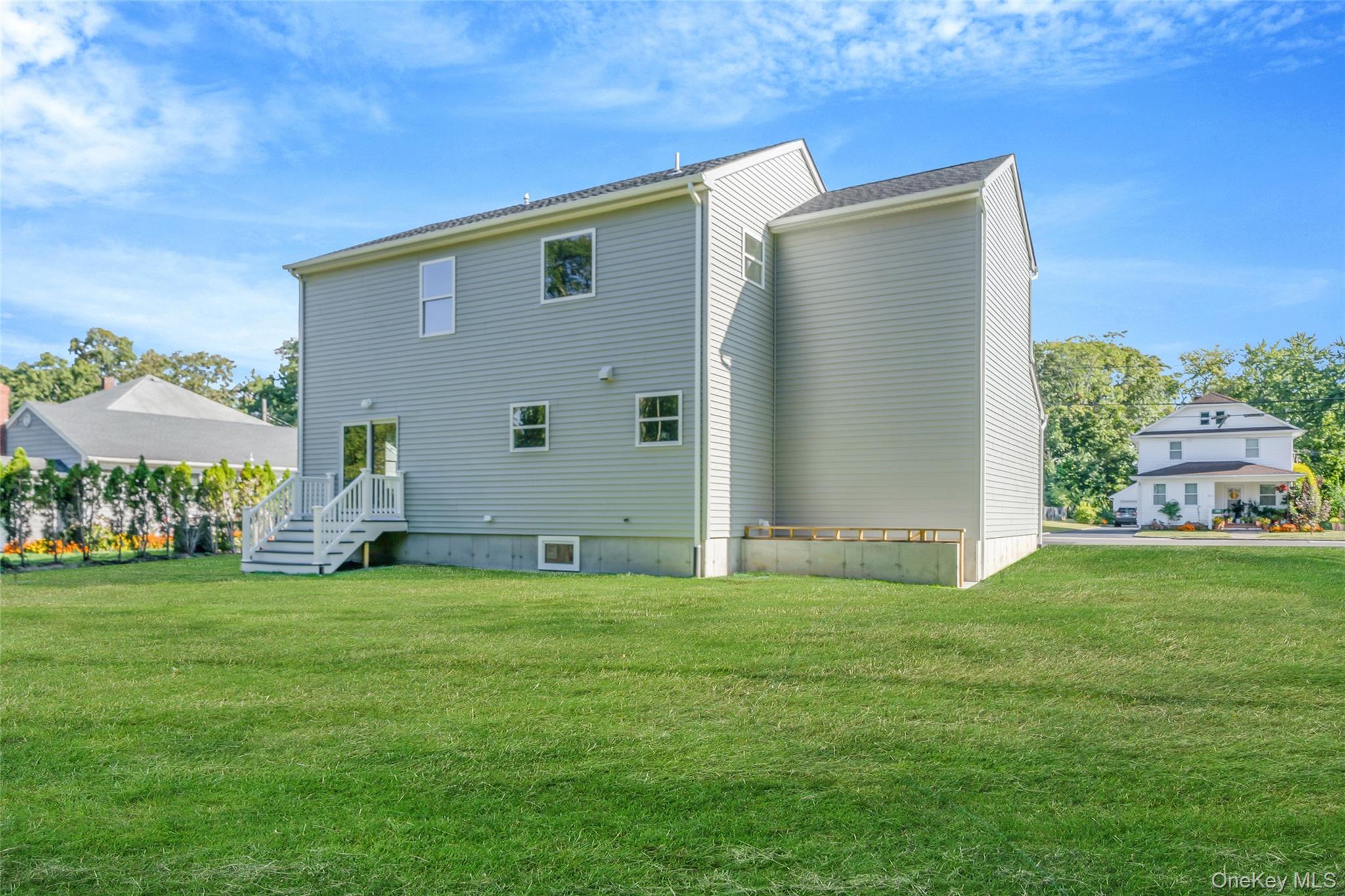 #7 photo, 817 Pondview Road, מחוז סאפוק Riverhead , NY 11901