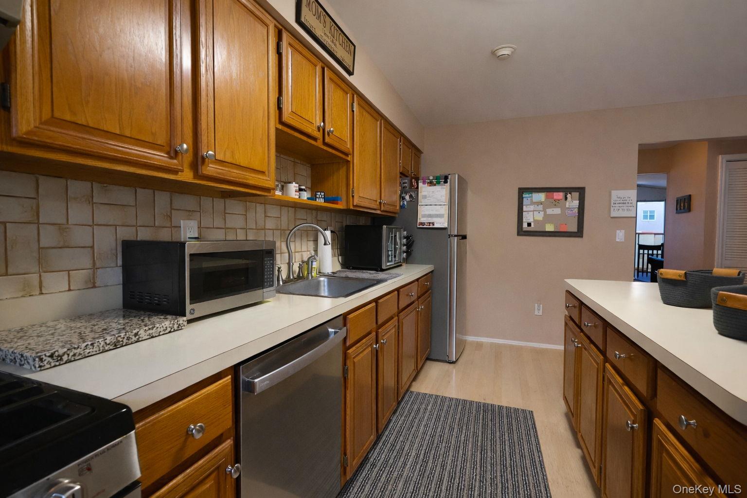 #16 photo, 25 College Avenue, Nanuet , NY 10954