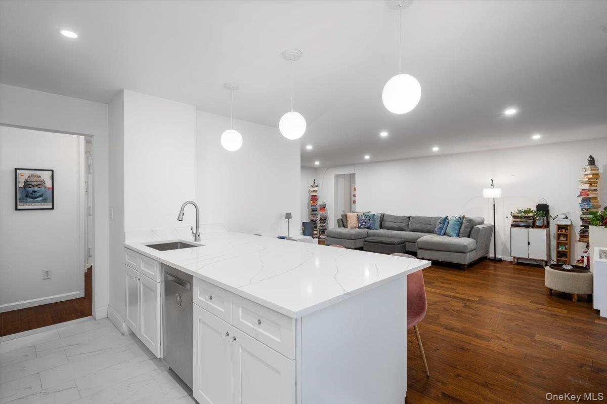 #7 photo, 499 N Broadway, White Plains , NY 10603