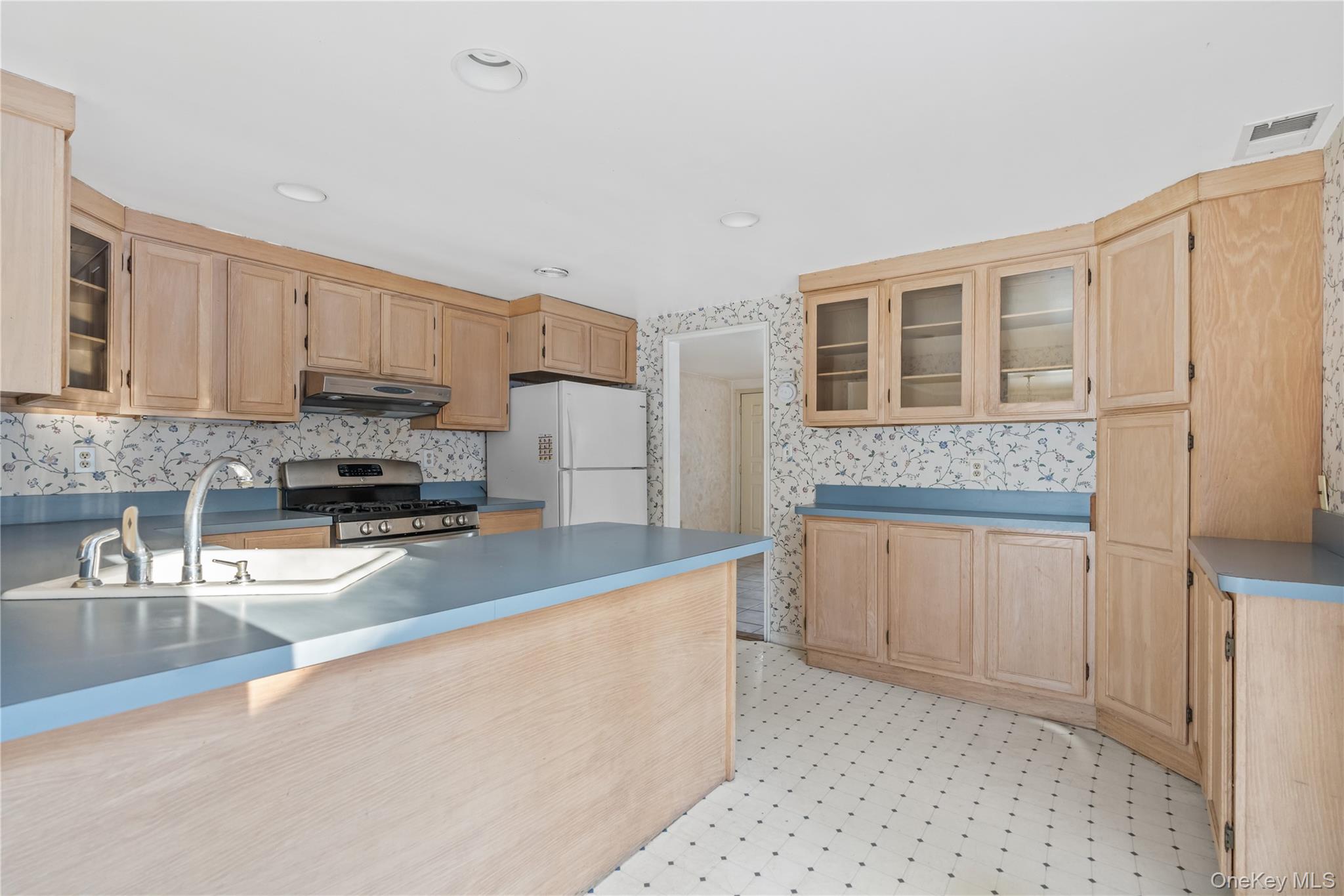 #8 photo, 41 Hurd Avenue, Garnerville , NY 10923