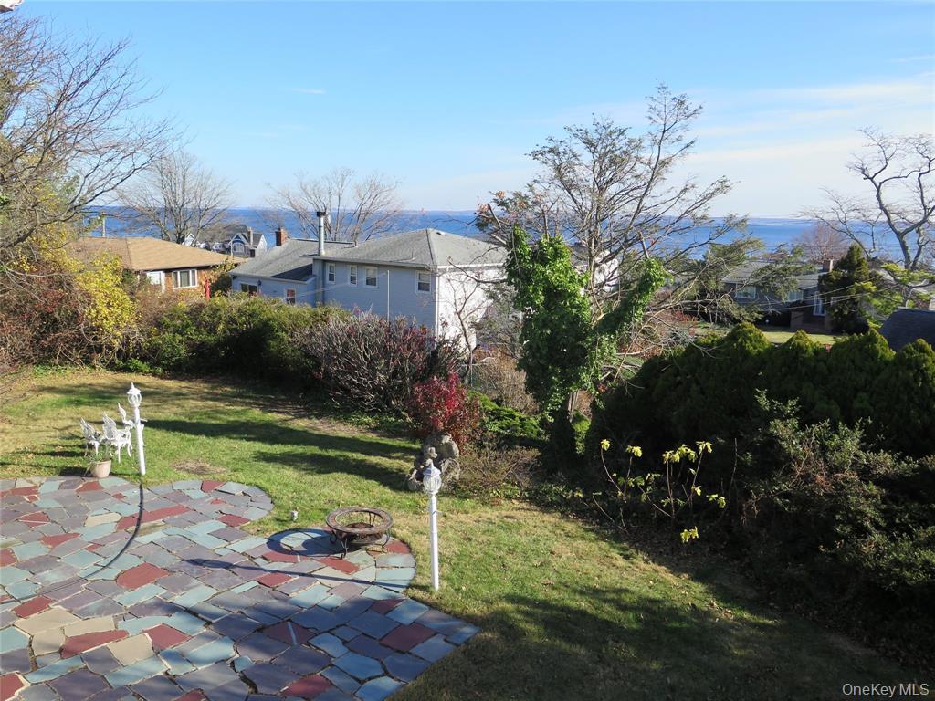 #12 photo, 25 Winchester Oval, New Rochelle , NY 10805