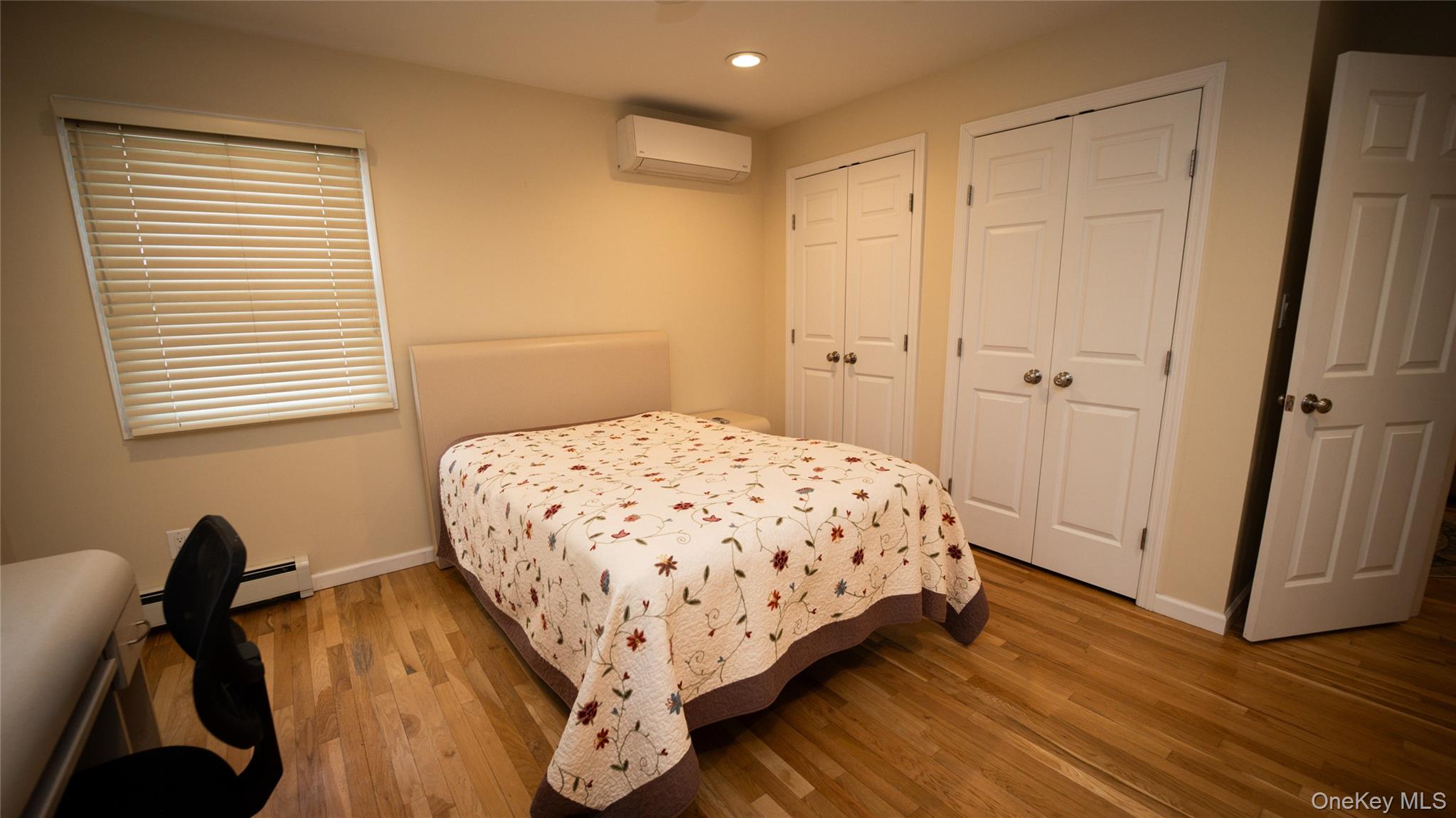 #12 photo, 15 Westminister Lane, West Islip , NY 11795