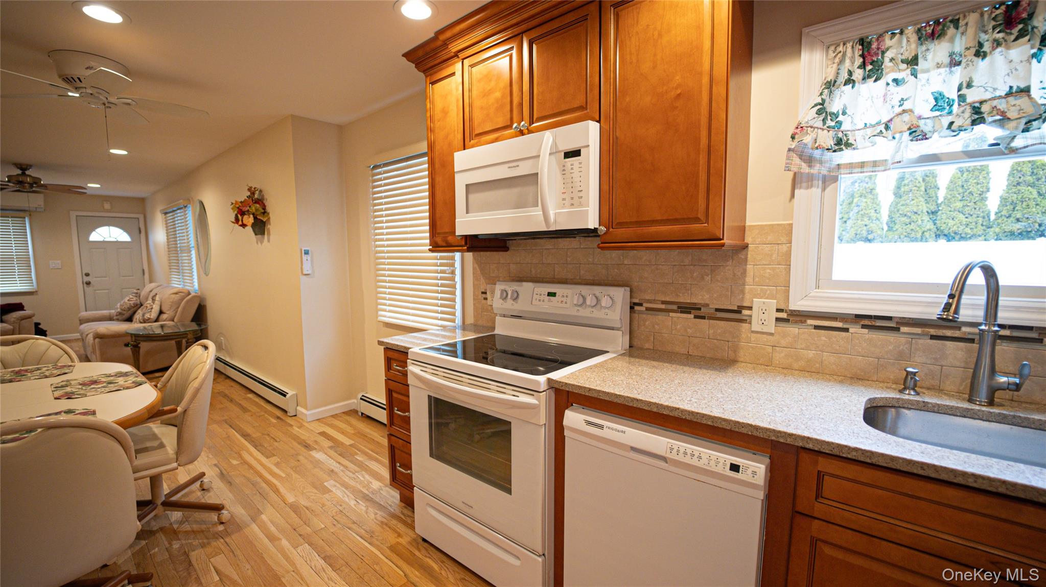 #6 photo, 15 Westminister Lane, West Islip , NY 11795